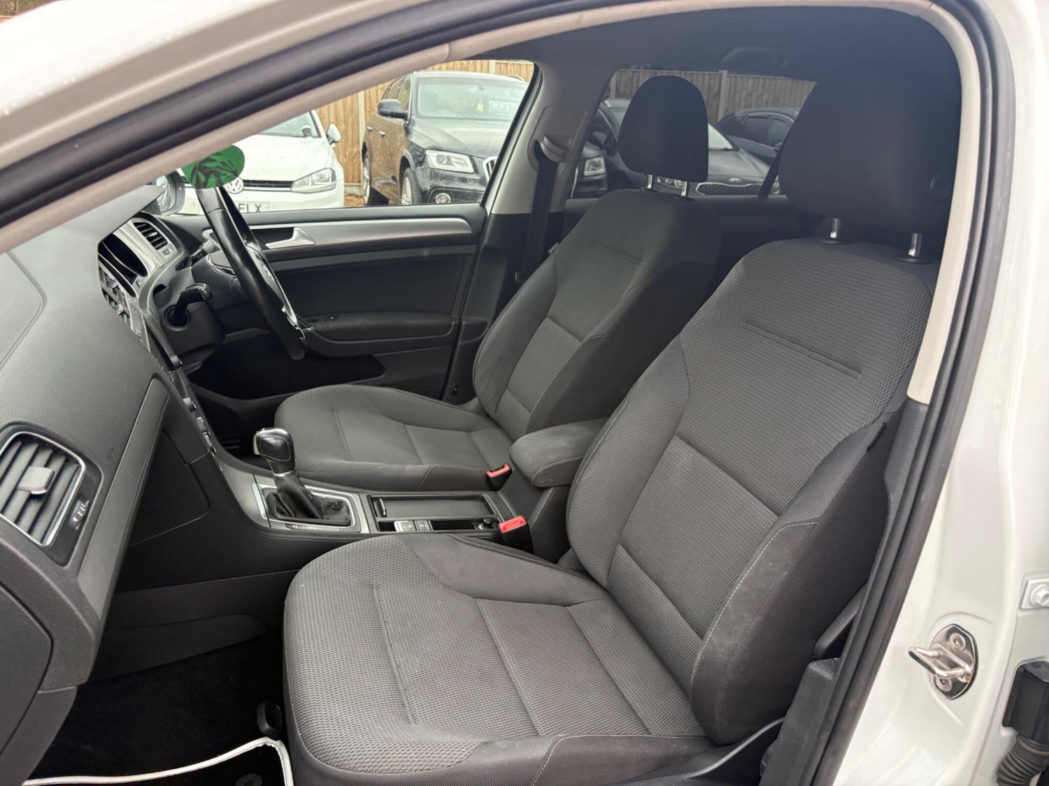 Used Volkswagen Golf 2014 for sale - 77306320: Photo 30