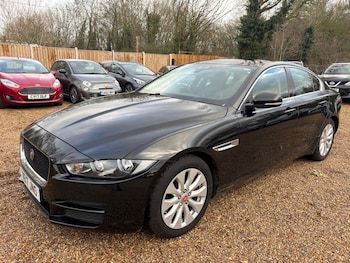 Used Jaguar XE 2017 for sale - 76942515: Photo