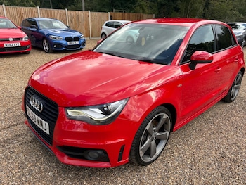 Used Audi A1 2013 for sale - 76094727: Photo 2