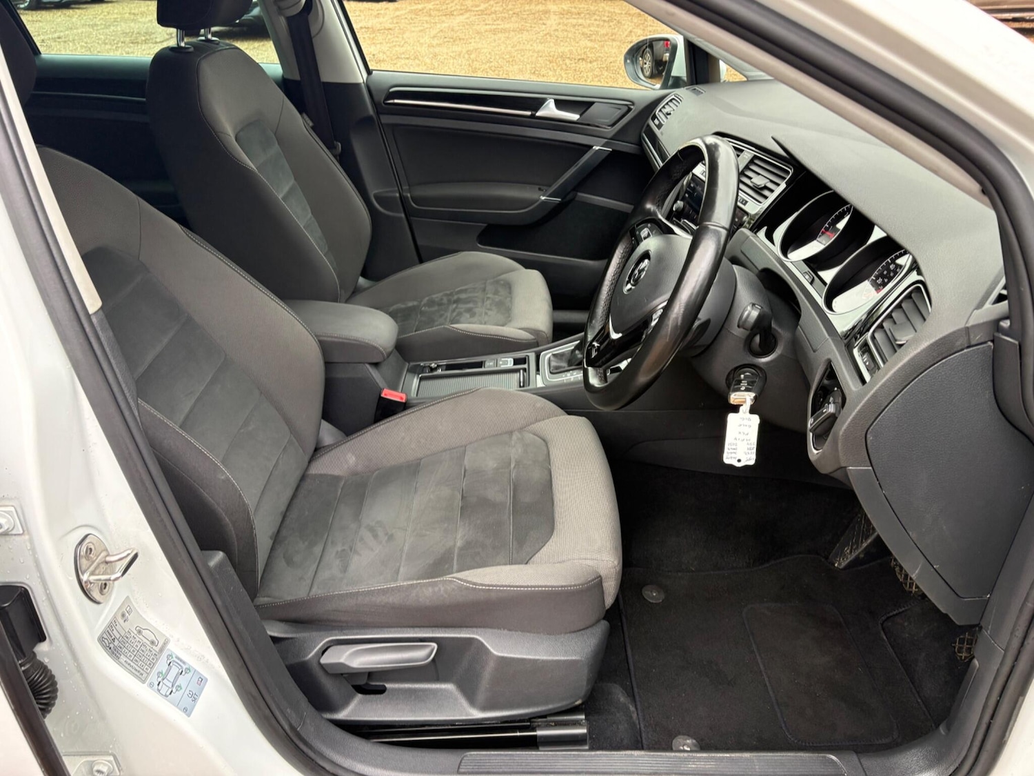 Used Volkswagen Golf 2018 for sale - 77305615: Photo 14