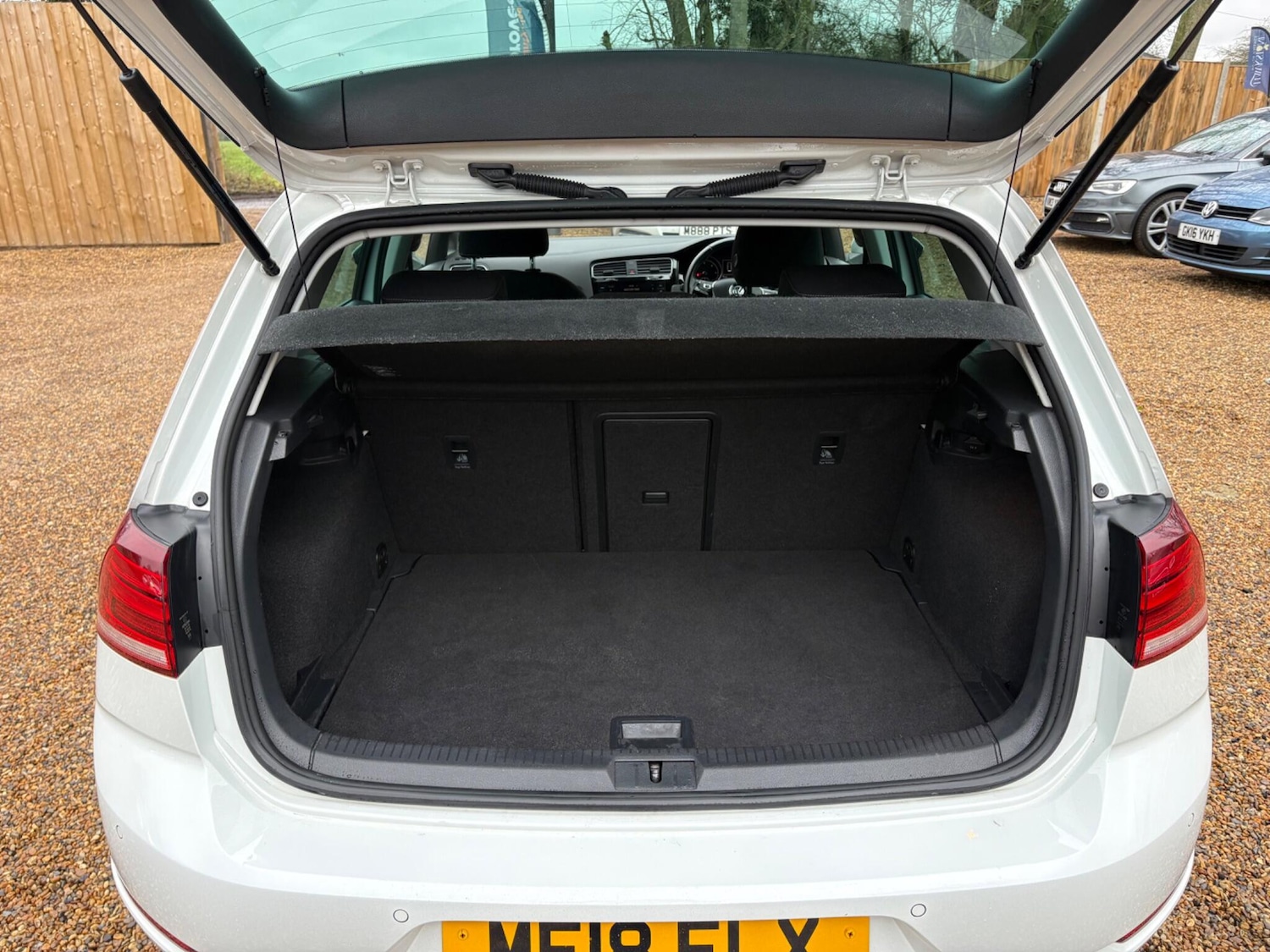 Used Volkswagen Golf 2018 for sale - 77305615: Photo 22