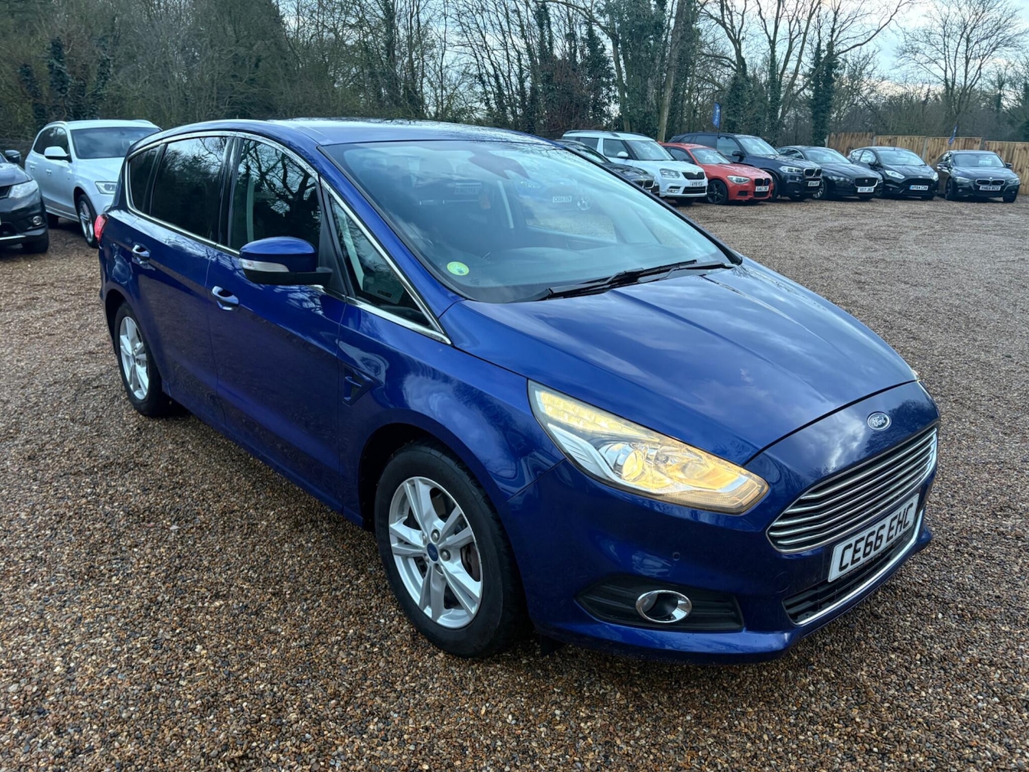 Used Ford S-Max 2016 for sale - 77882865: Photo 2