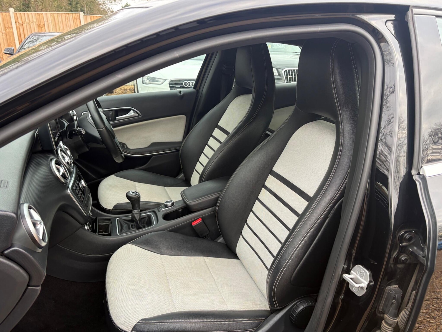 Used Mercedes-Benz A-Class 2014 for sale - 77255273: Photo 31