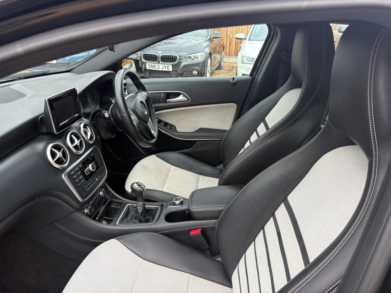 Used Mercedes-Benz A-Class 2014 for sale - 77255273: Photo 32