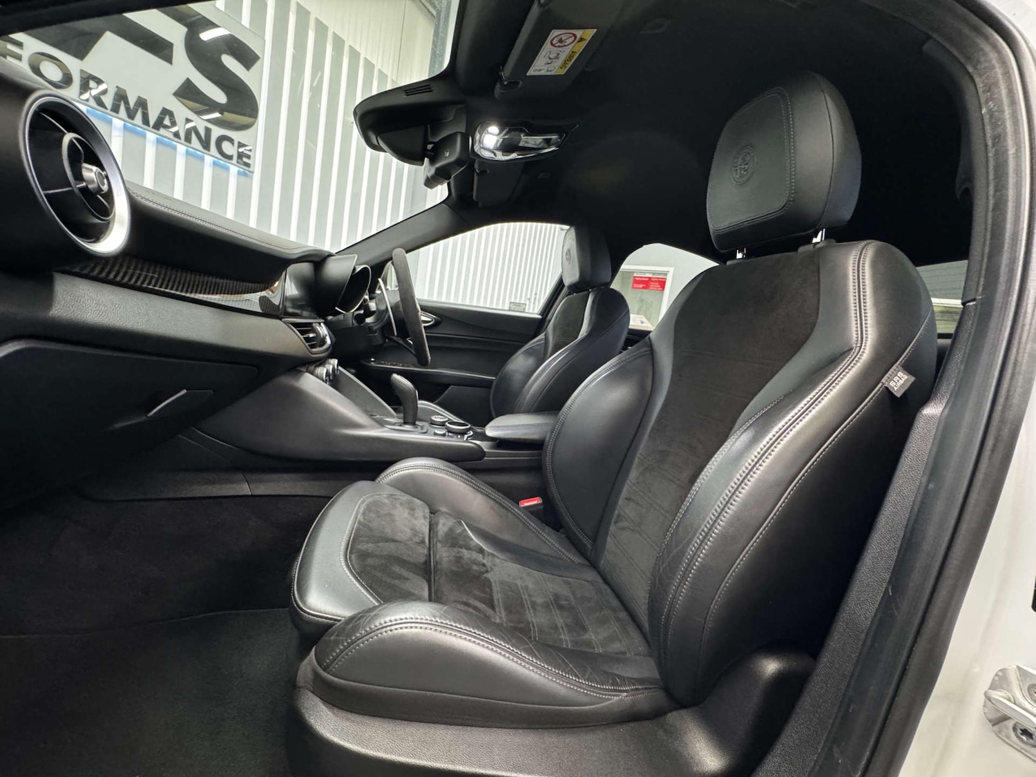 Used Alfa Romeo Giulia 2017 for sale - 76601741: Photo 8