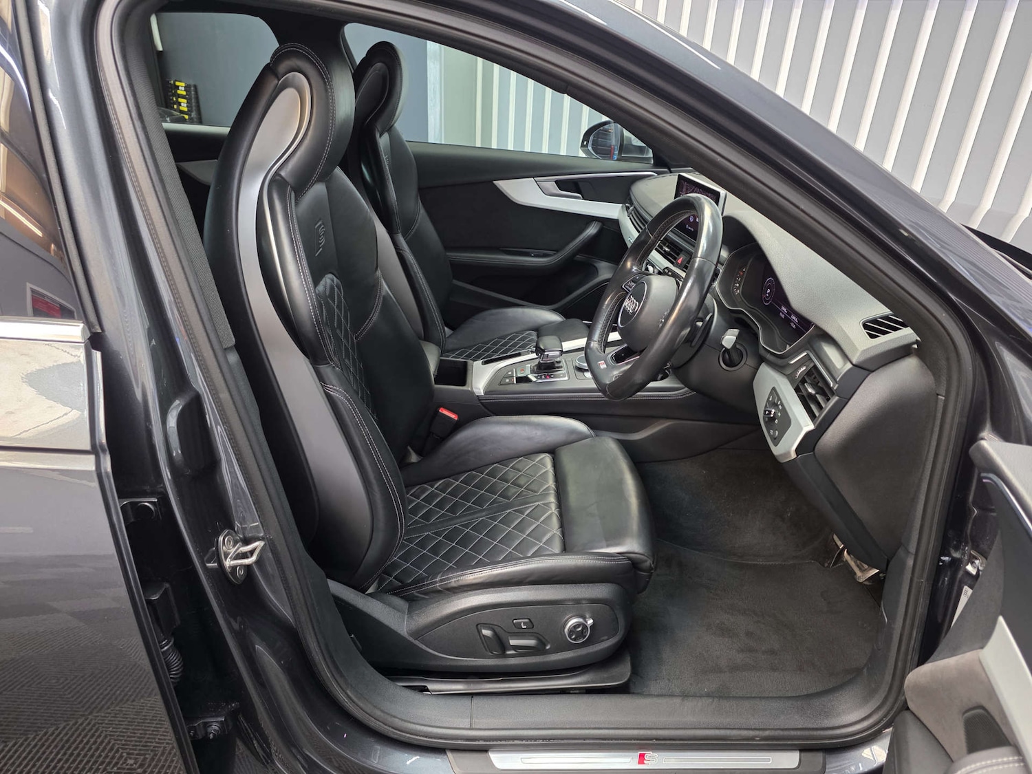 Used Audi A4 2017 for sale - 78083376: Photo 21