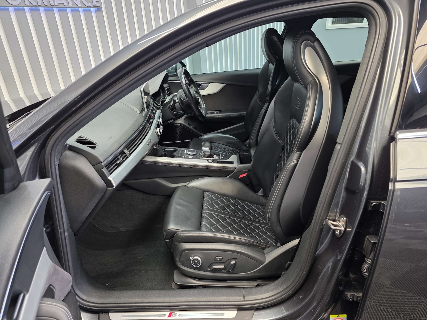 Used Audi A4 2017 for sale - 78083376: Photo 23