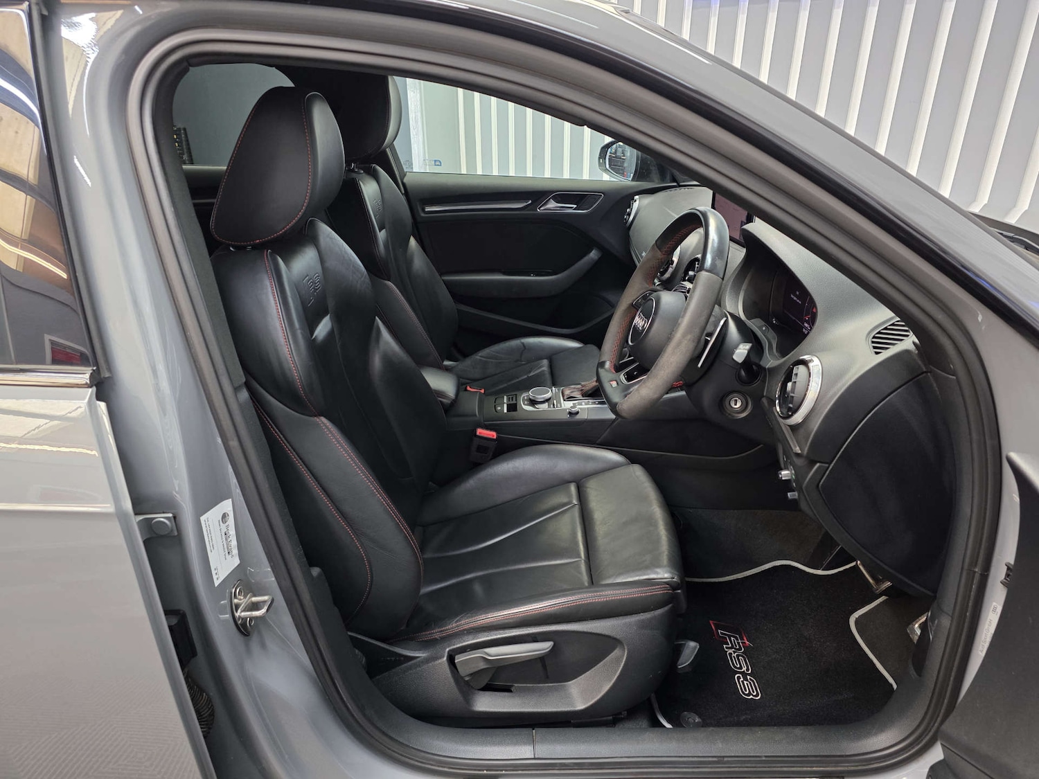 Used Audi RS3 2017 for sale - 77889947: Photo 12