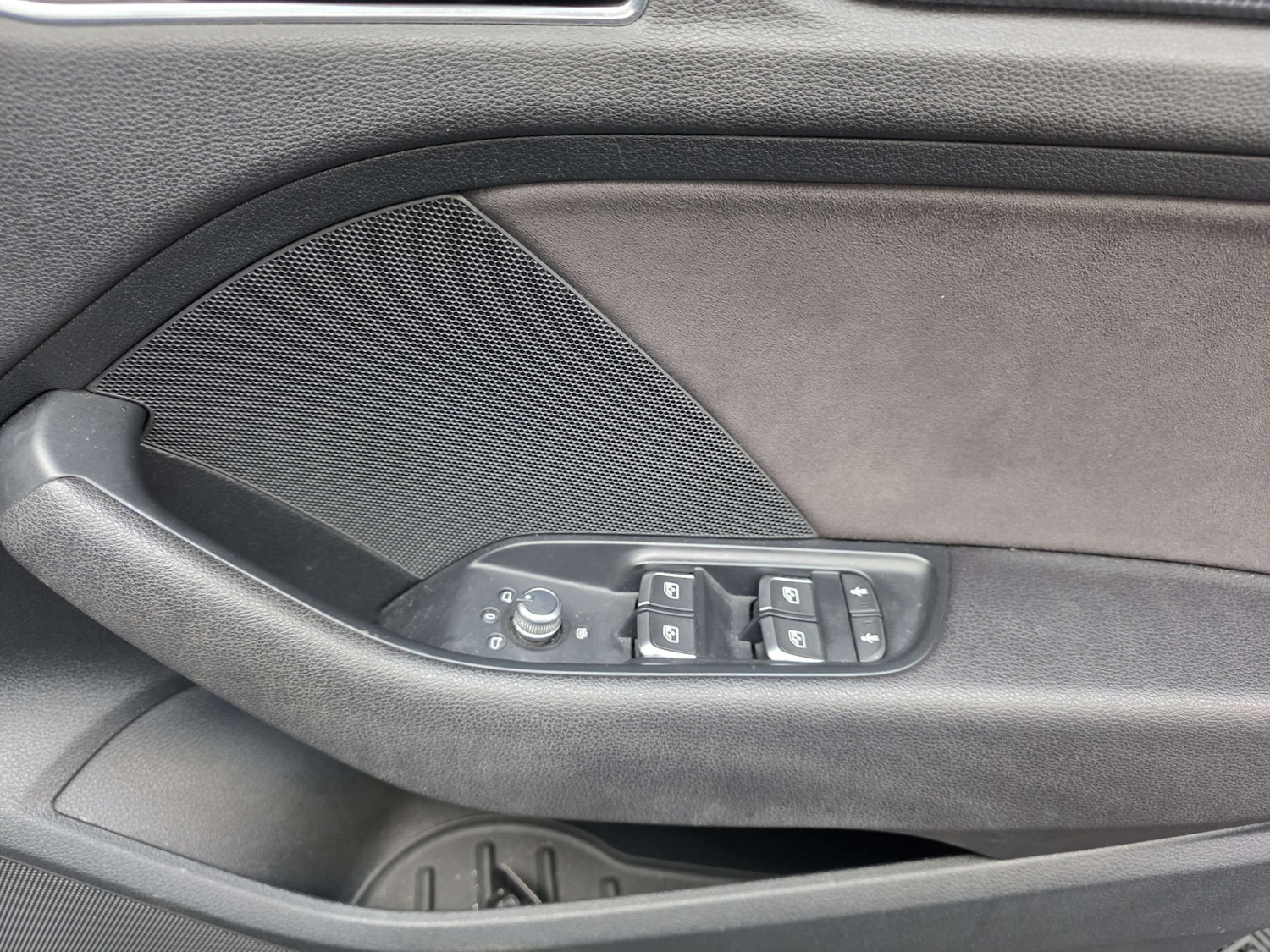 Used Audi RS3 2017 for sale - 77889947: Photo 8