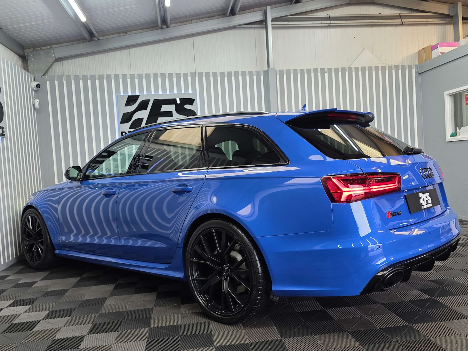 Used Audi RS6 2018 for sale - 76601538: Photo 4