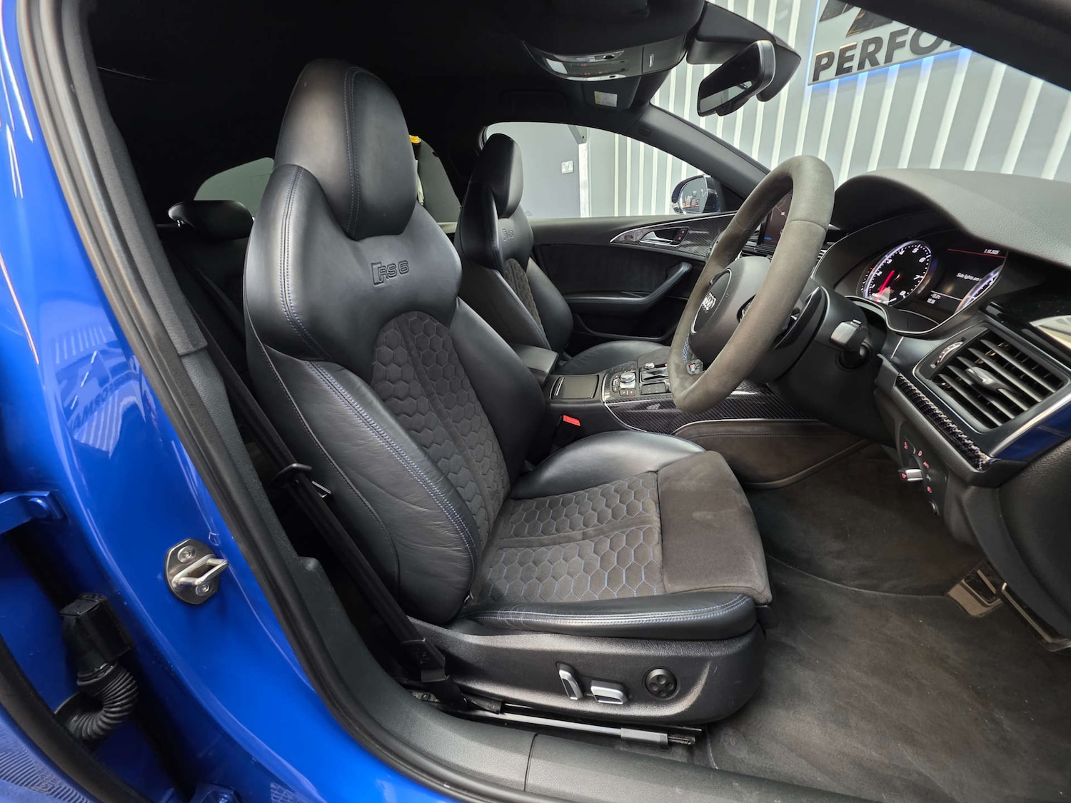 Used Audi RS6 2018 for sale - 76601538: Photo 7