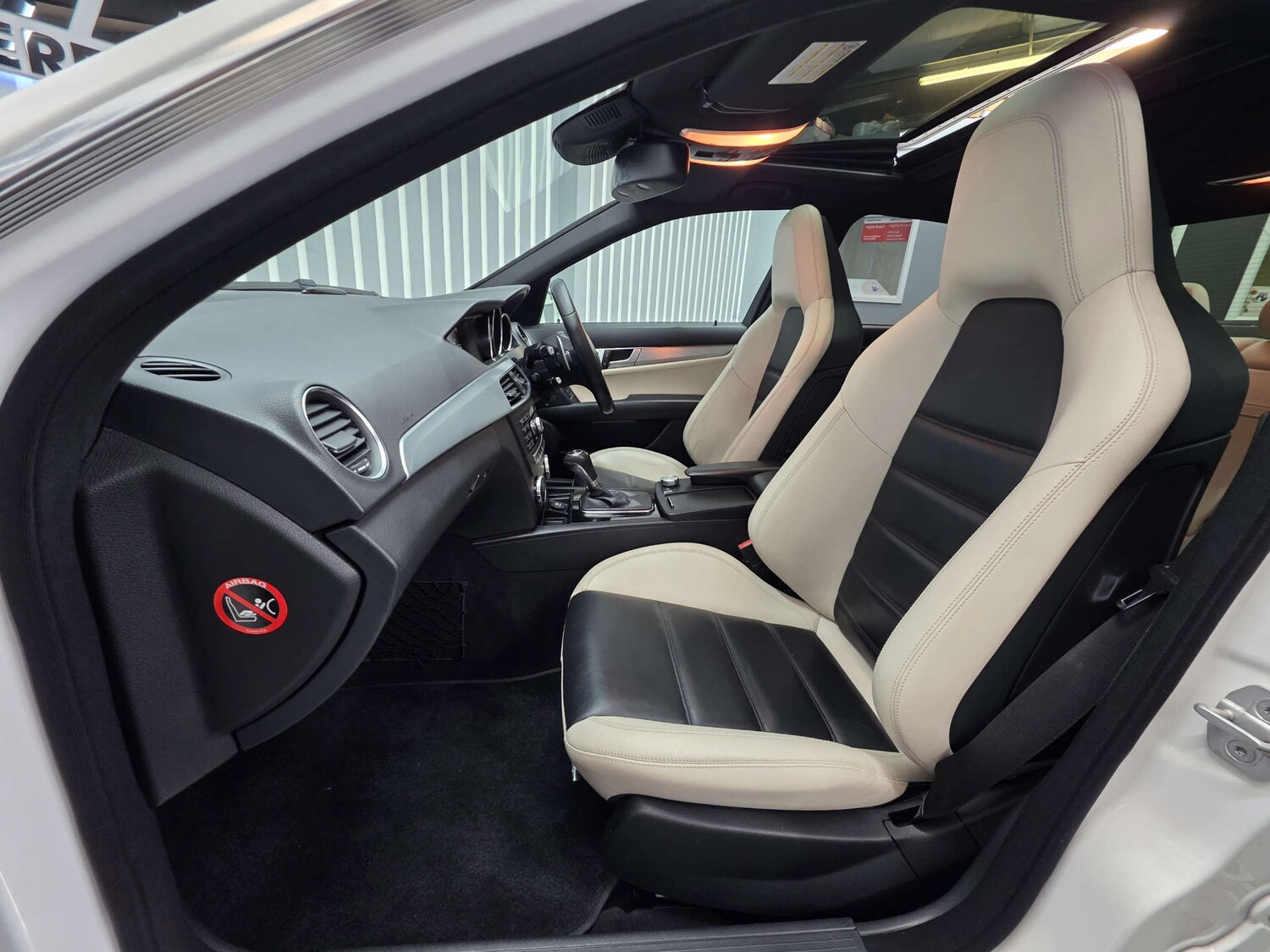 Used Mercedes-Benz C Class 2013 for sale - 77469851: Photo 10