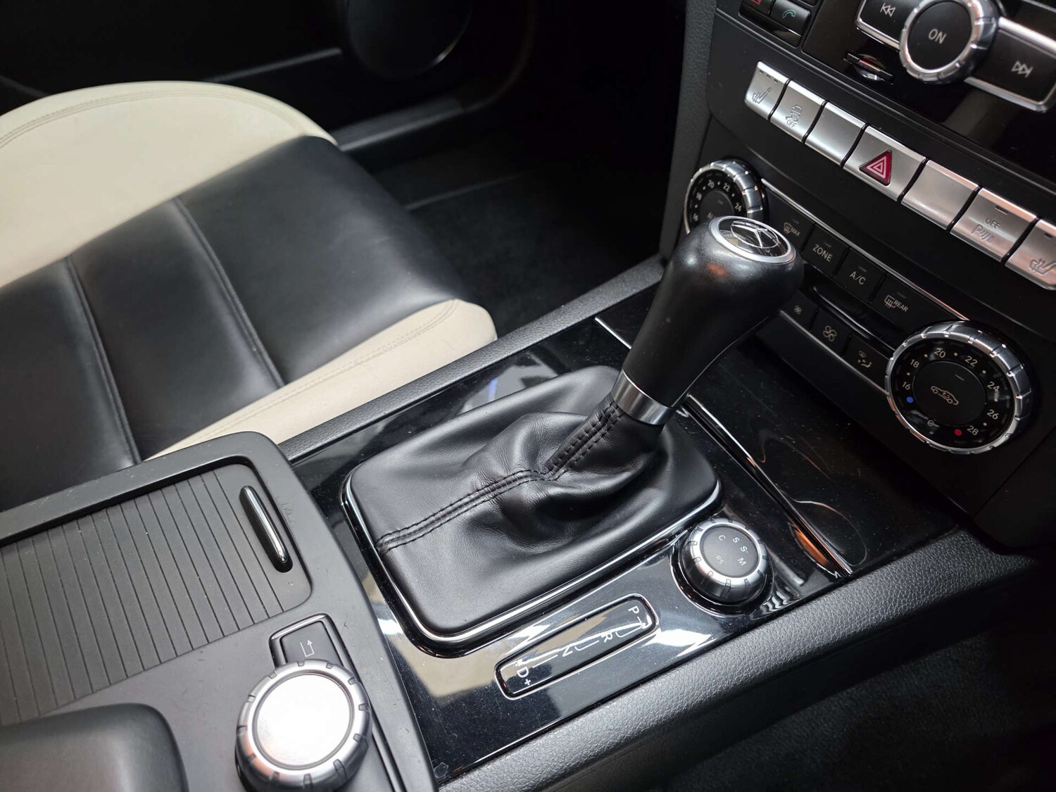 Used Mercedes-Benz C Class 2013 for sale - 77469851: Photo 13