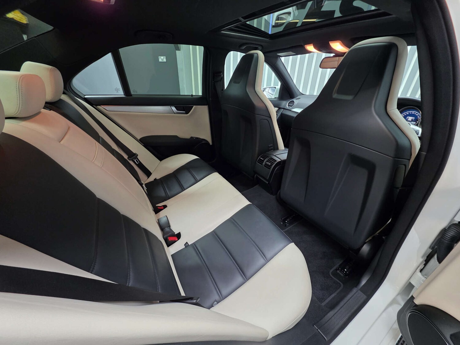 Used Mercedes-Benz C Class 2013 for sale - 77469851: Photo 21