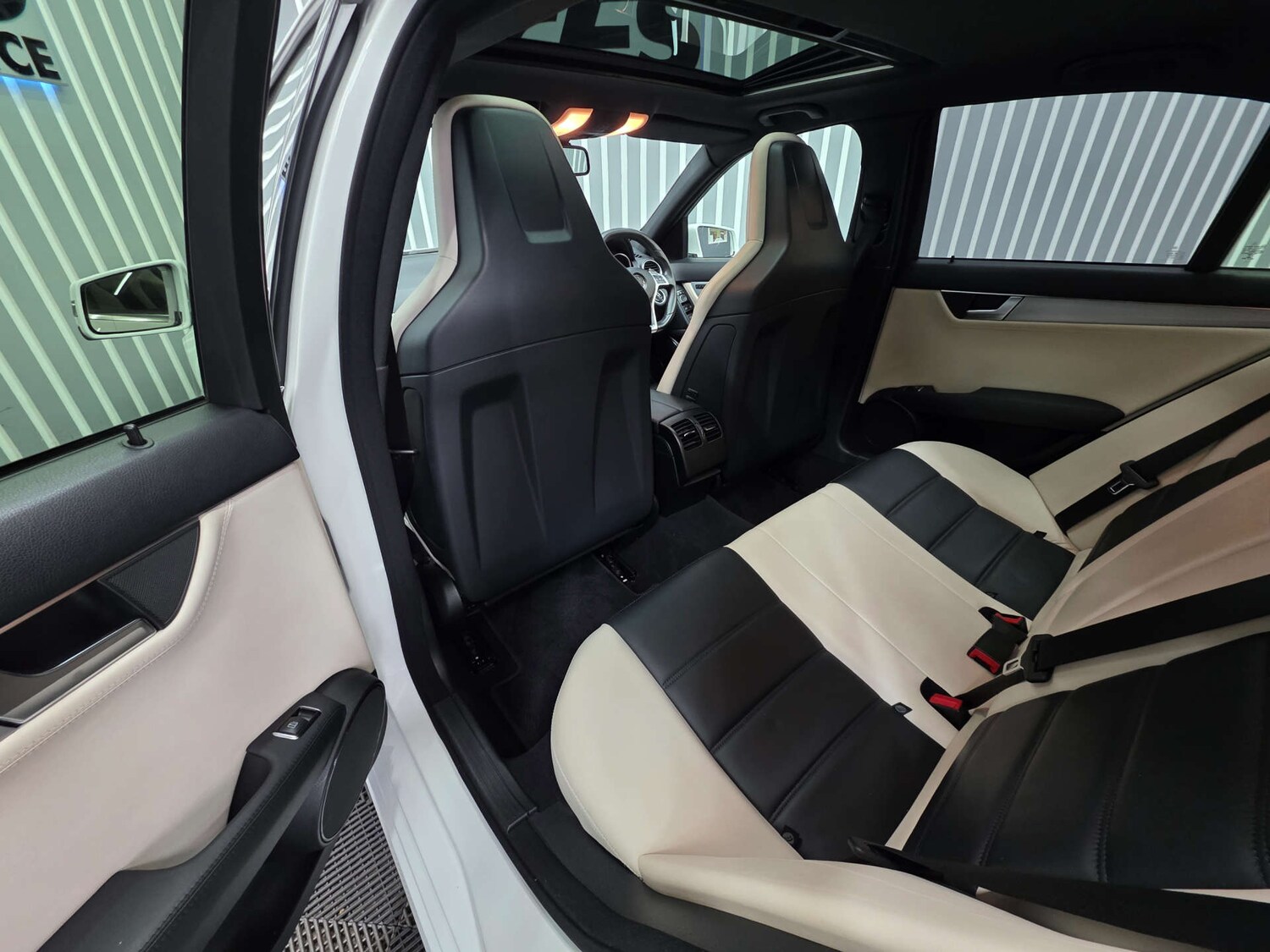 Used Mercedes-Benz C Class 2013 for sale - 77469851: Photo 25