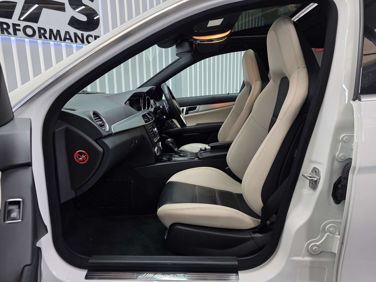 Used Mercedes-Benz C Class 2013 for sale - 77469851: Photo 39