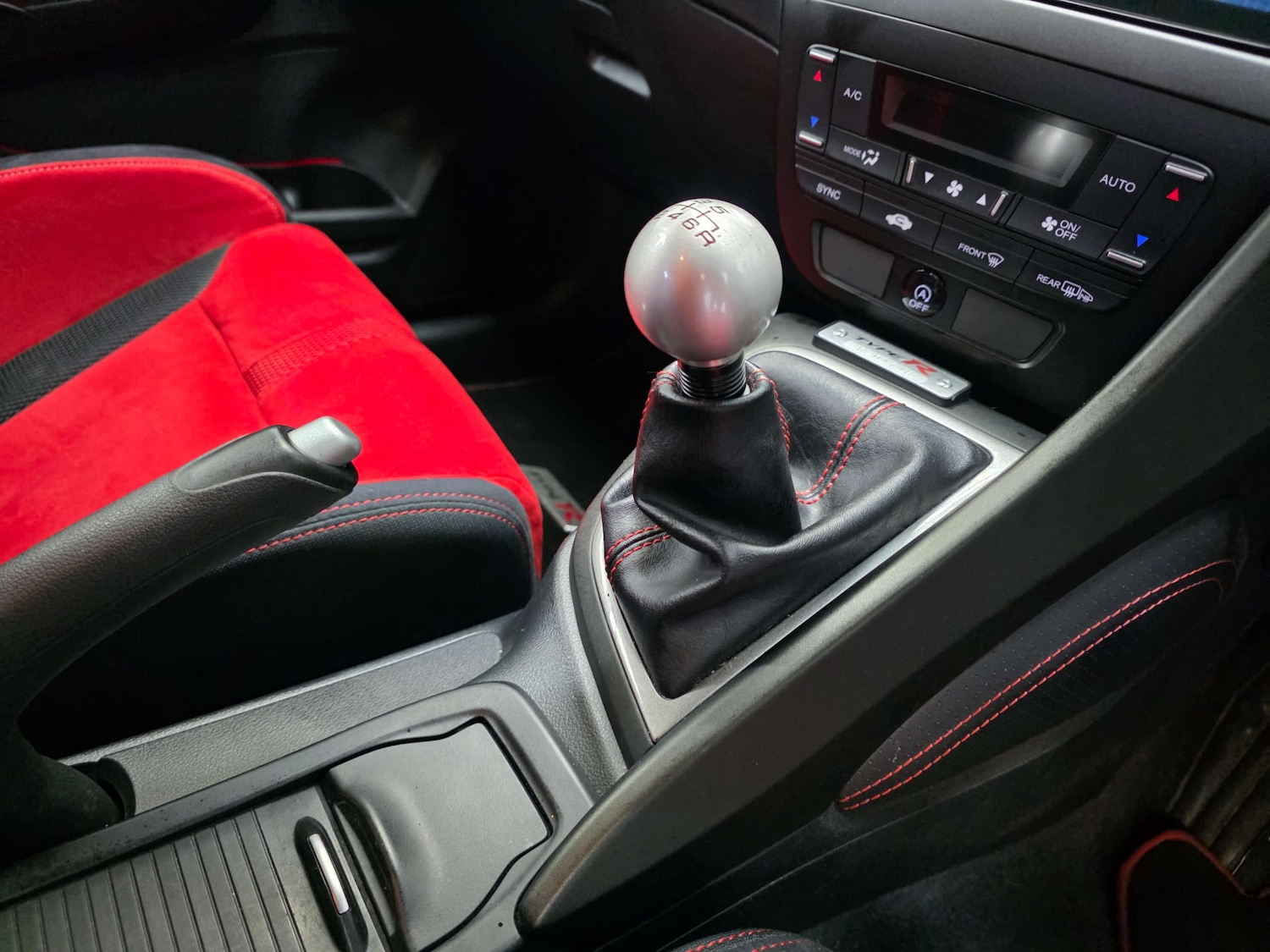 Used Honda Civic 2016 for sale - 77655559: Photo 12