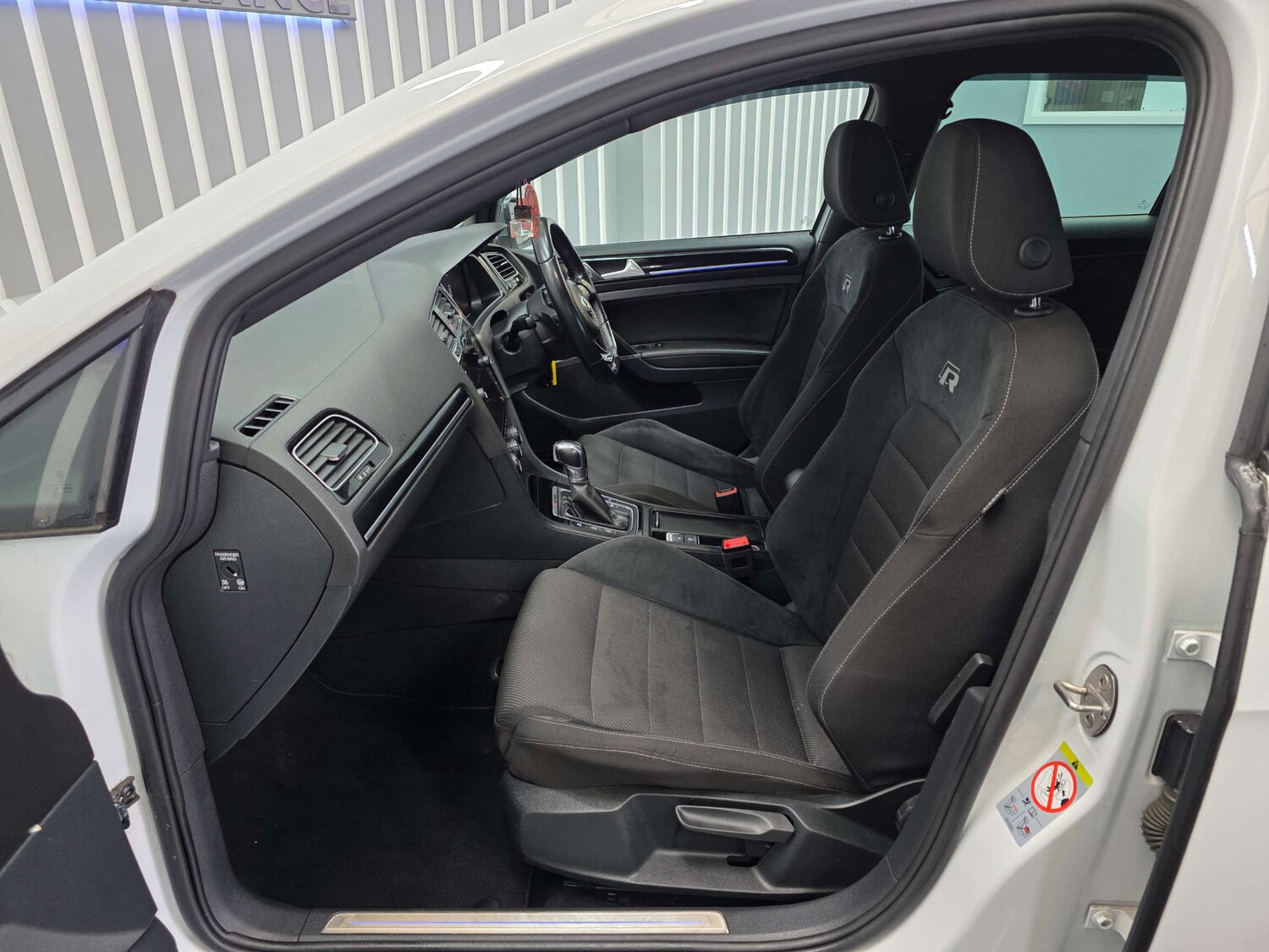 Used Volkswagen Golf 2018 for sale - 77479621: Photo 22