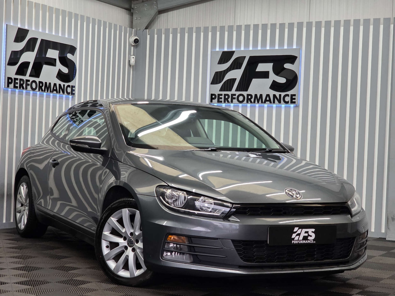 Used Volkswagen Scirocco 2016 for sale - 76589717: Photo 2