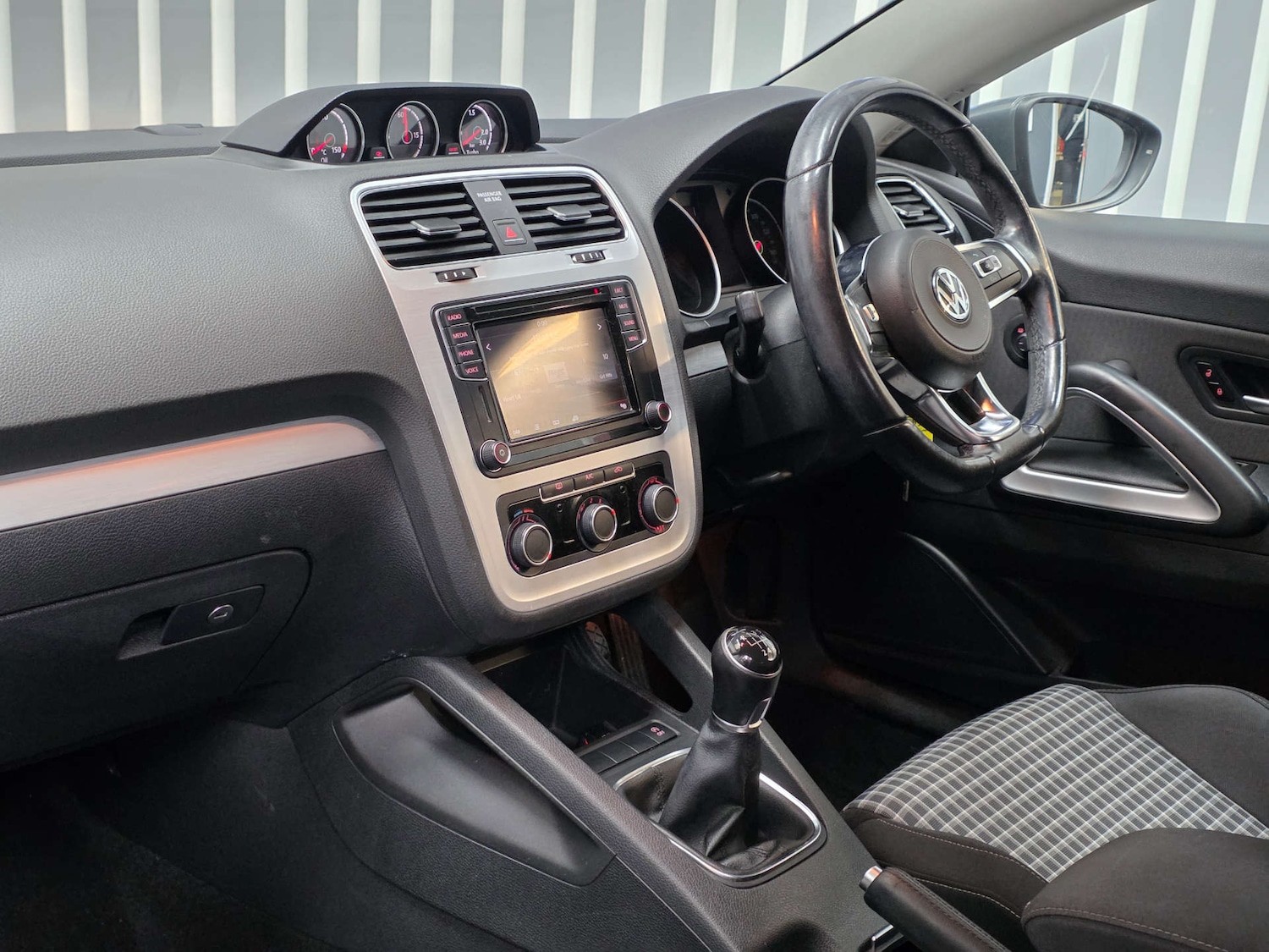 Used Volkswagen Scirocco 2016 for sale - 76589717: Photo 9