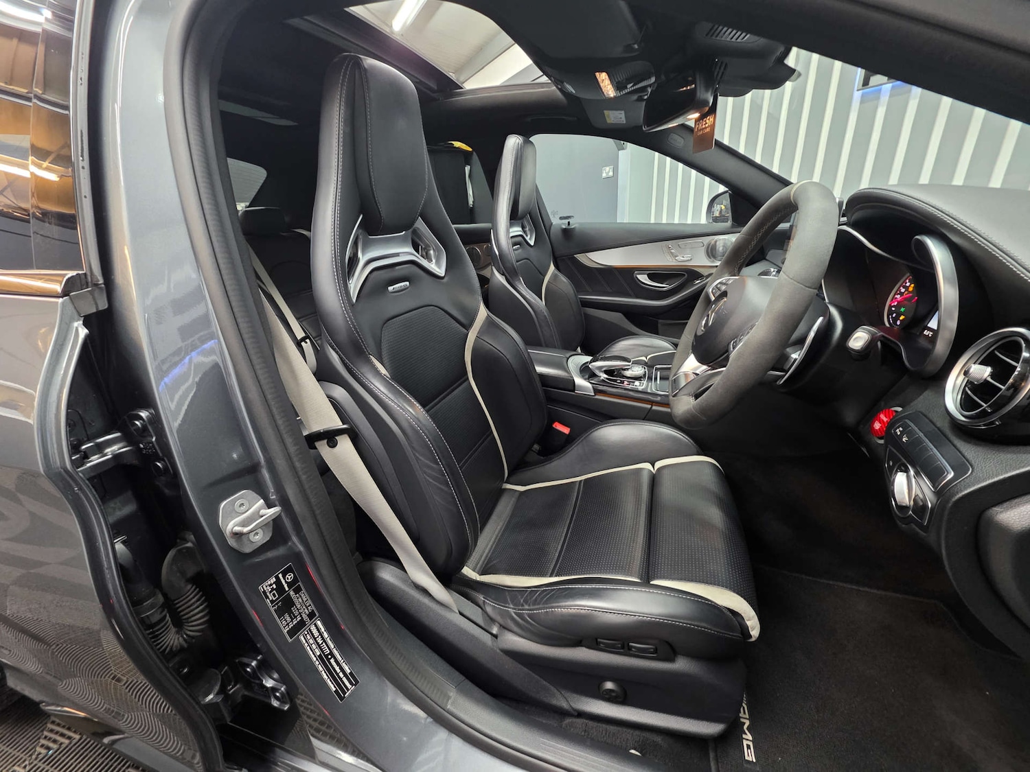 Used Mercedes-Benz C Class 2017 for sale - 77022469: Photo 8