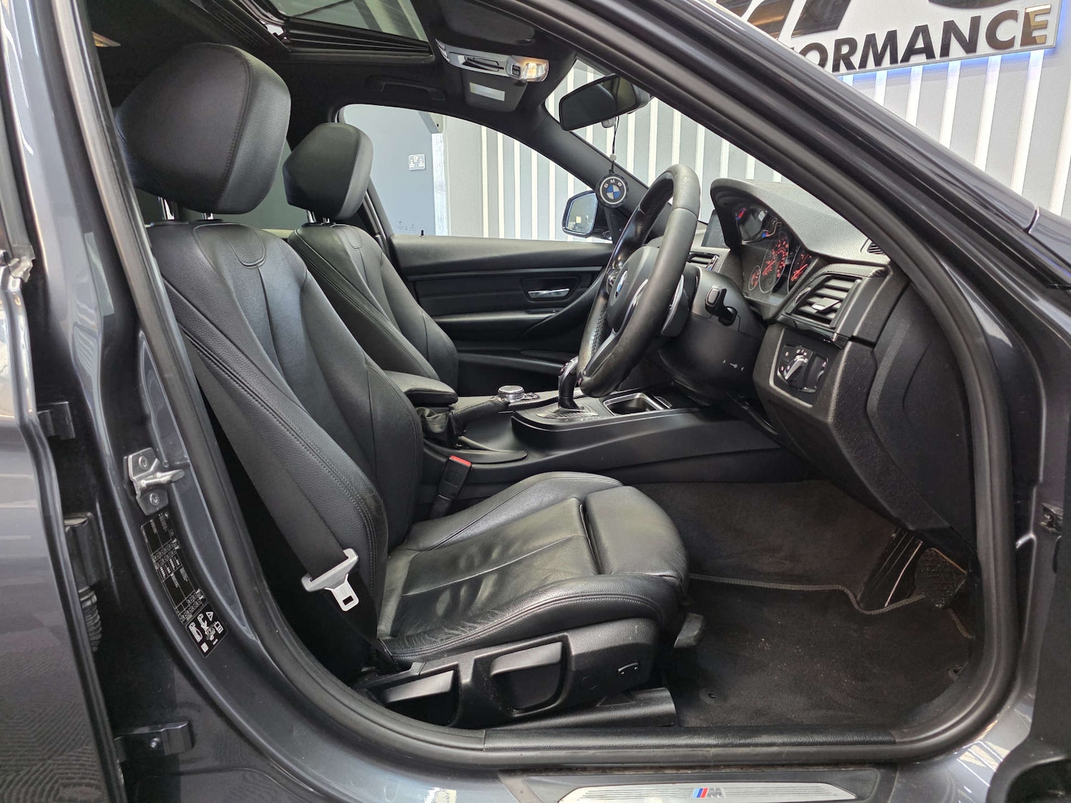 Used BMW 3 Series 2015 for sale - 76331488: Photo 42