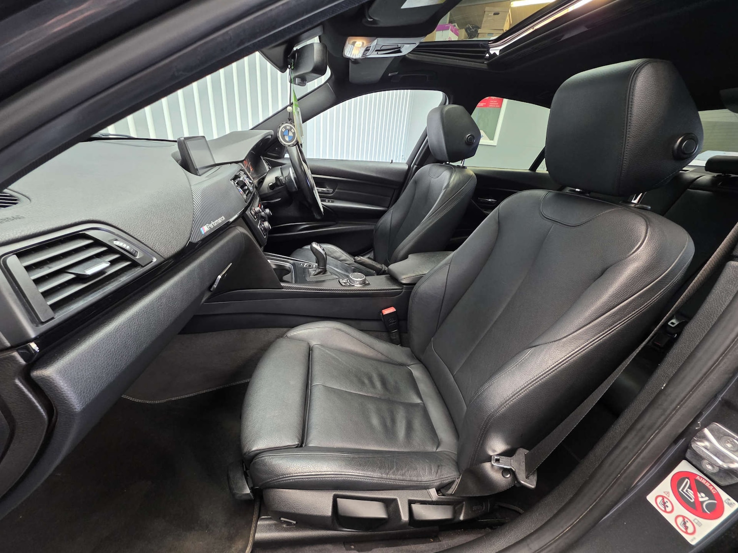 Used BMW 3 Series 2015 for sale - 76331488: Photo 9
