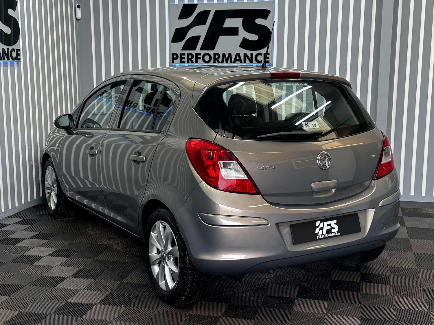 Used Vauxhall Corsa 2012 for sale - 77558202: Photo 4