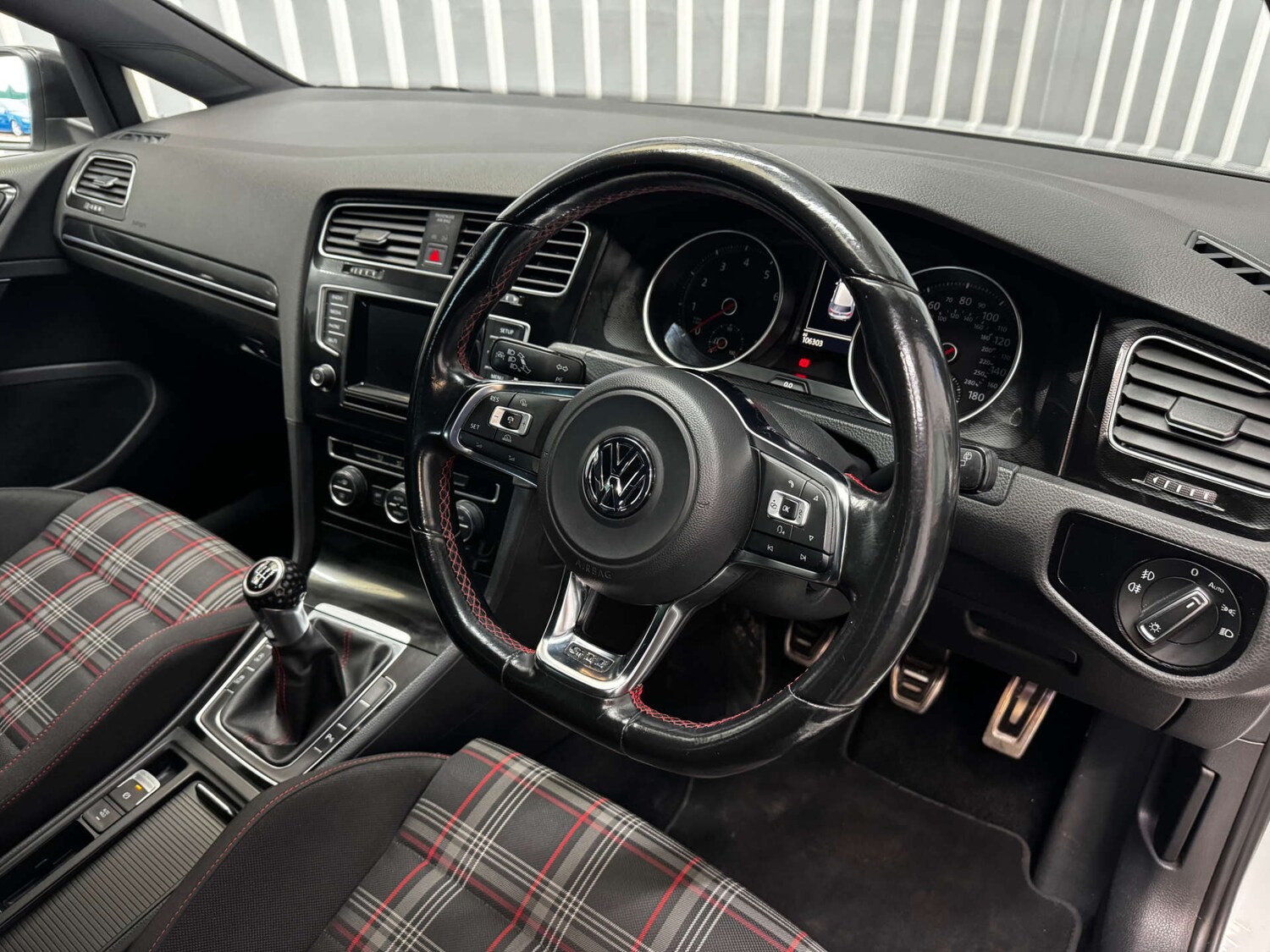 Used Volkswagen Golf 2014 for sale - 77368275: Photo 26