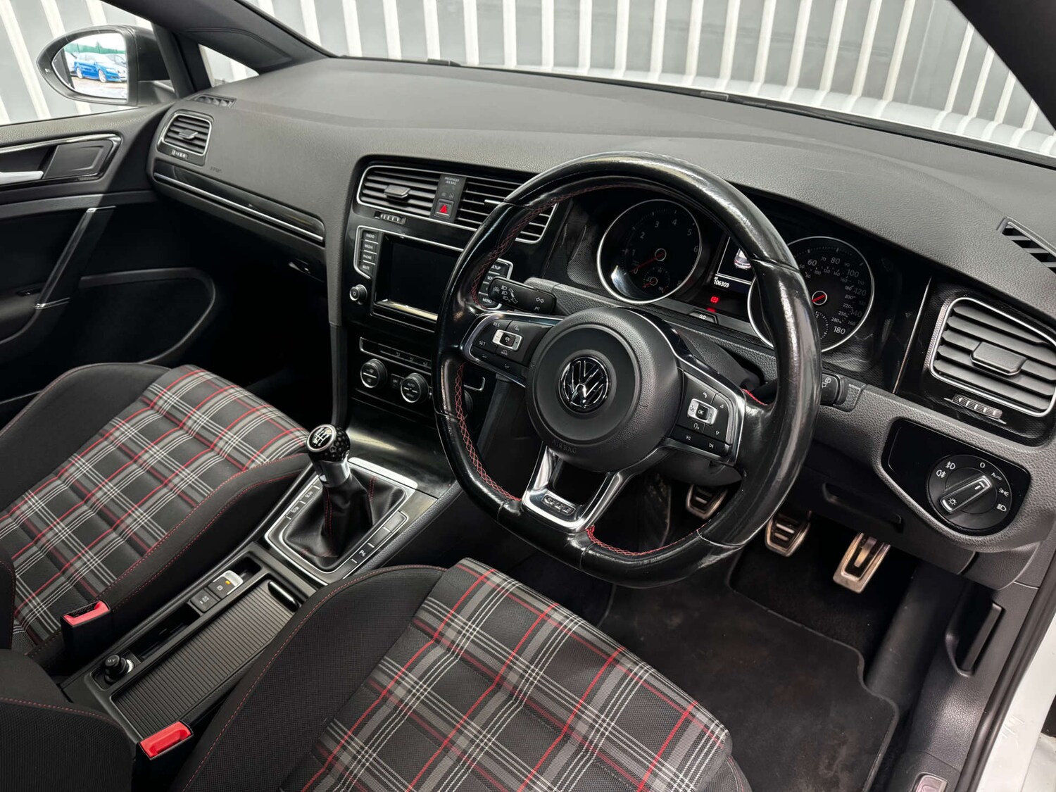 Used Volkswagen Golf 2014 for sale - 77368275: Photo 9