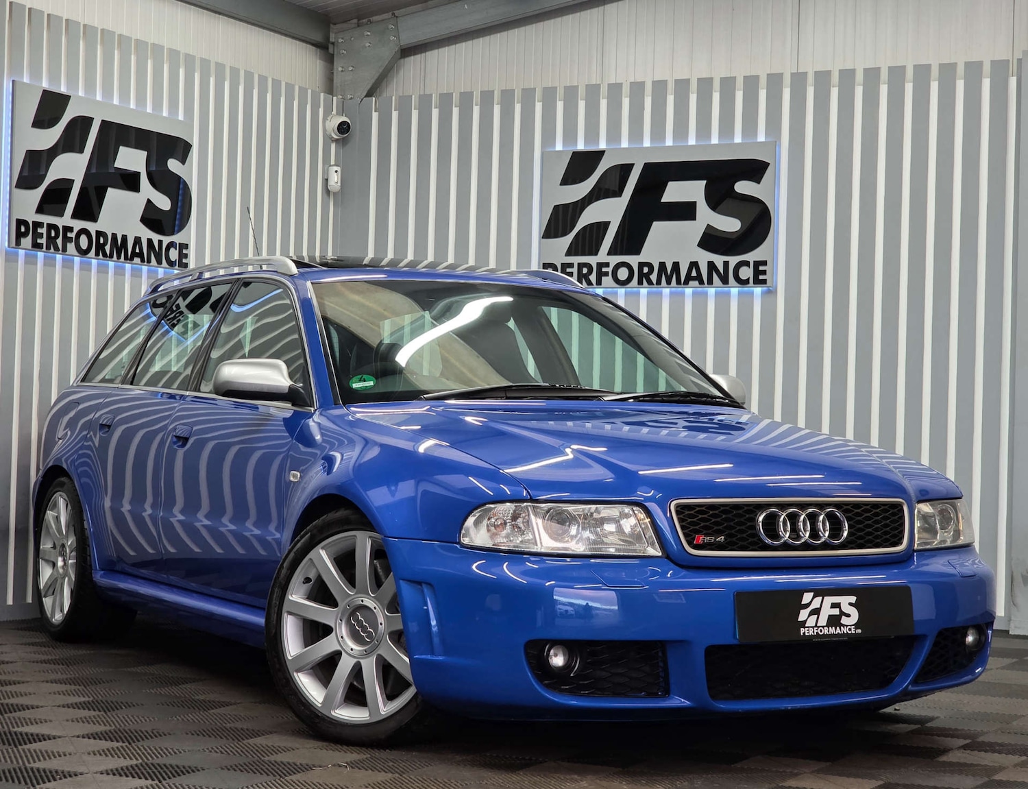 Used Audi RS4 2000 for sale - 76753395: Photo 1
