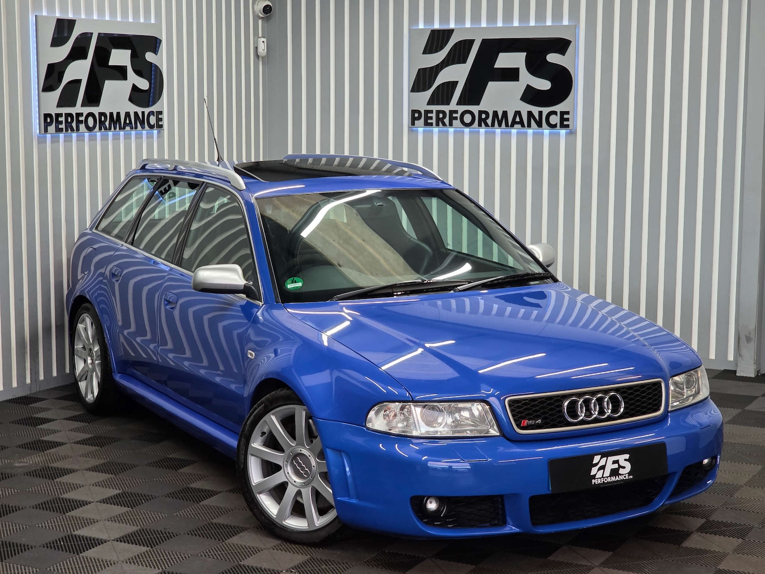 Used Audi RS4 2000 for sale - 76753395: Photo 59
