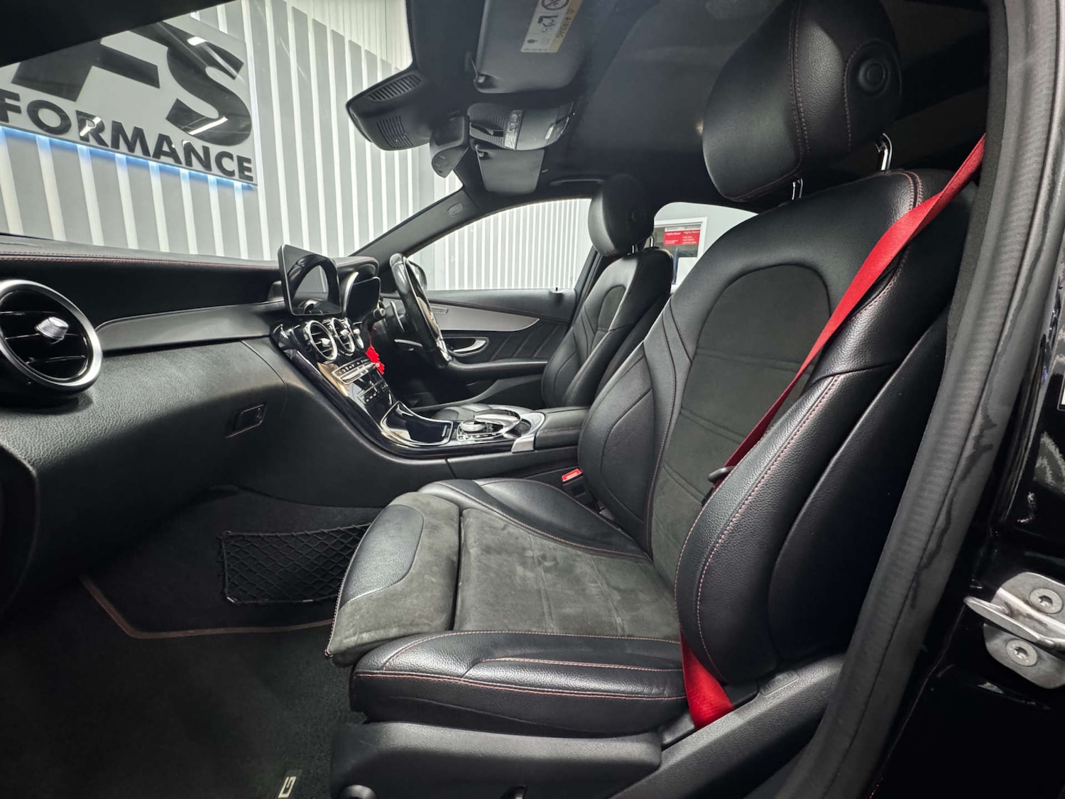 Used Mercedes-Benz C Class 2019 for sale - 77237217: Photo 8