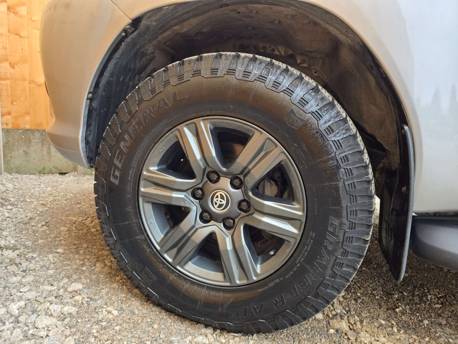 Used Toyota Hilux 2017 for sale - 76601586: Photo 12