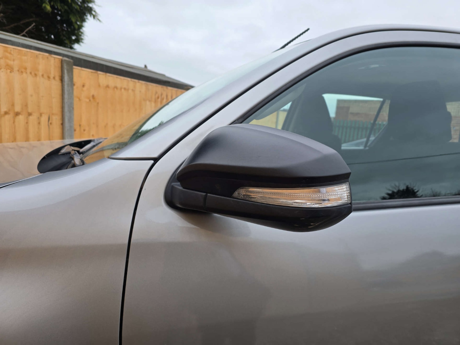 Used Toyota Hilux 2017 for sale - 76601586: Photo 18