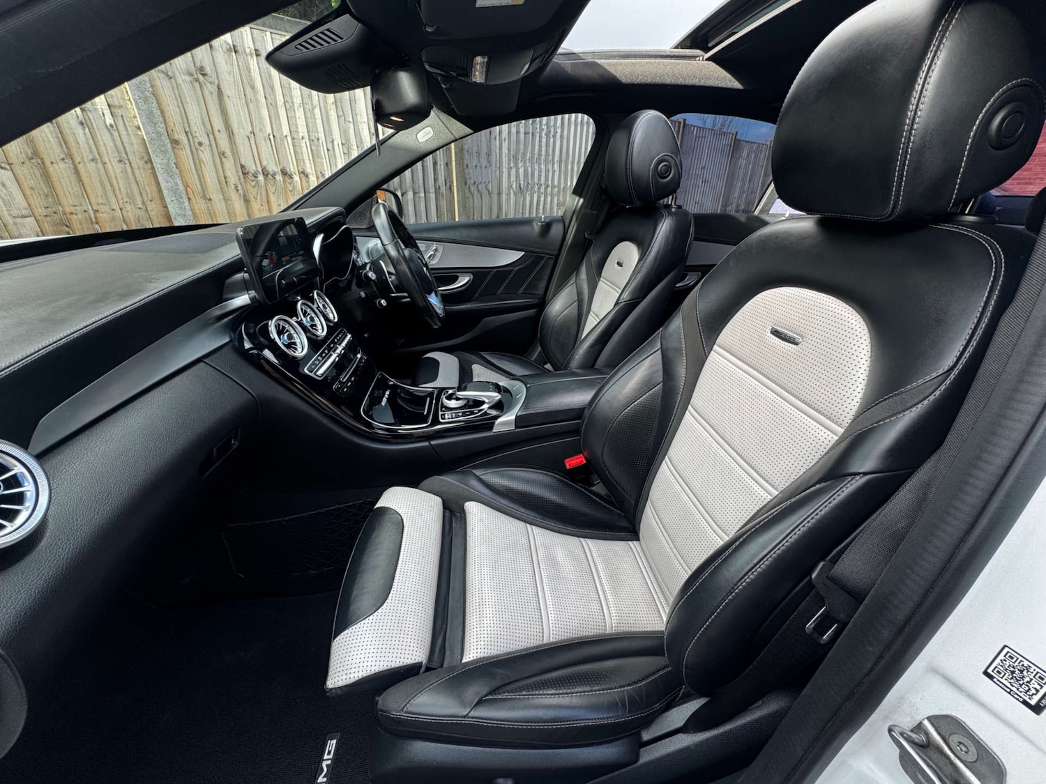 Used Mercedes-Benz C Class 2016 for sale - 77393374: Photo 8