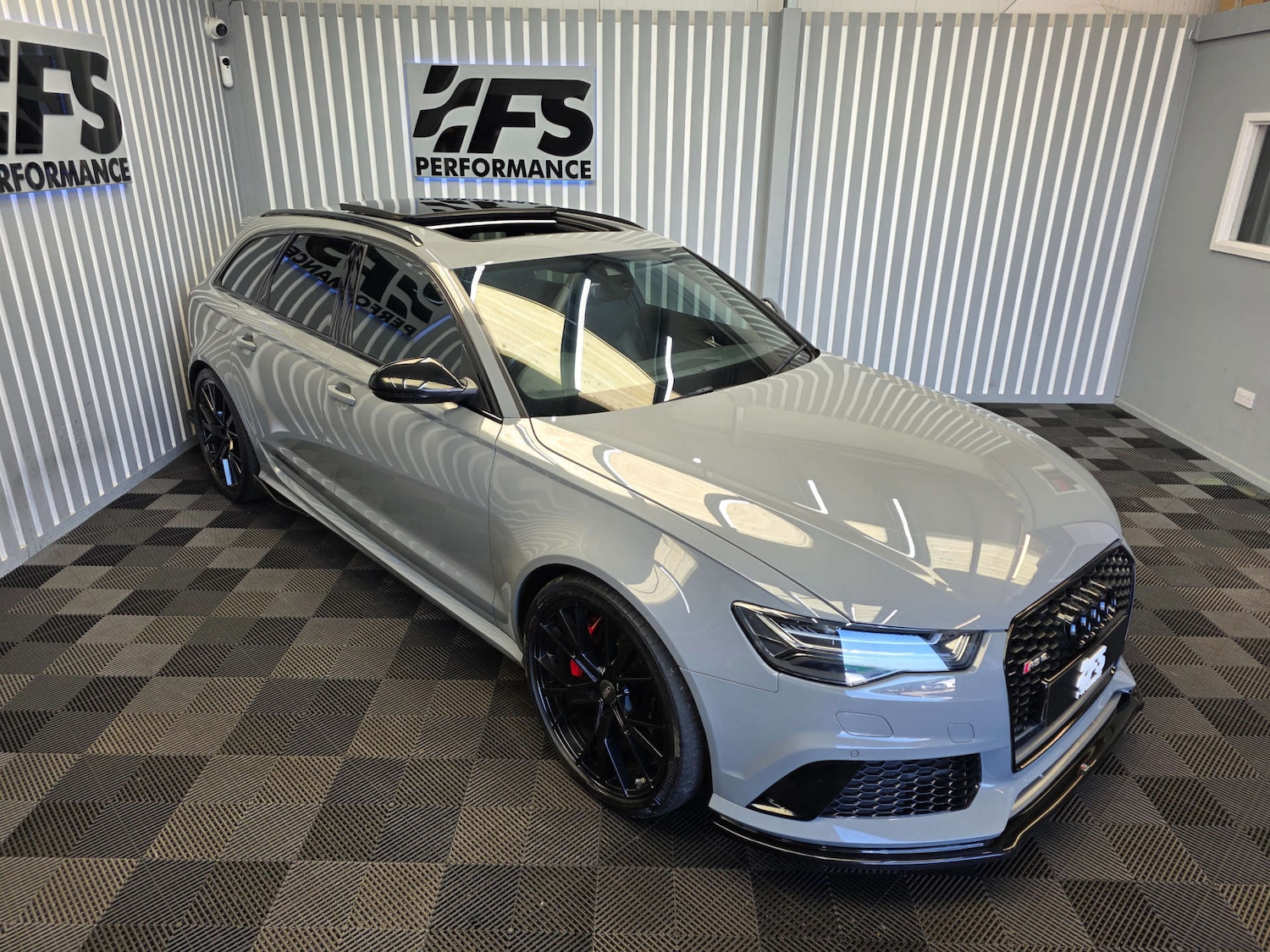 Used Audi RS6 2017 for sale - 78179617: Photo 14
