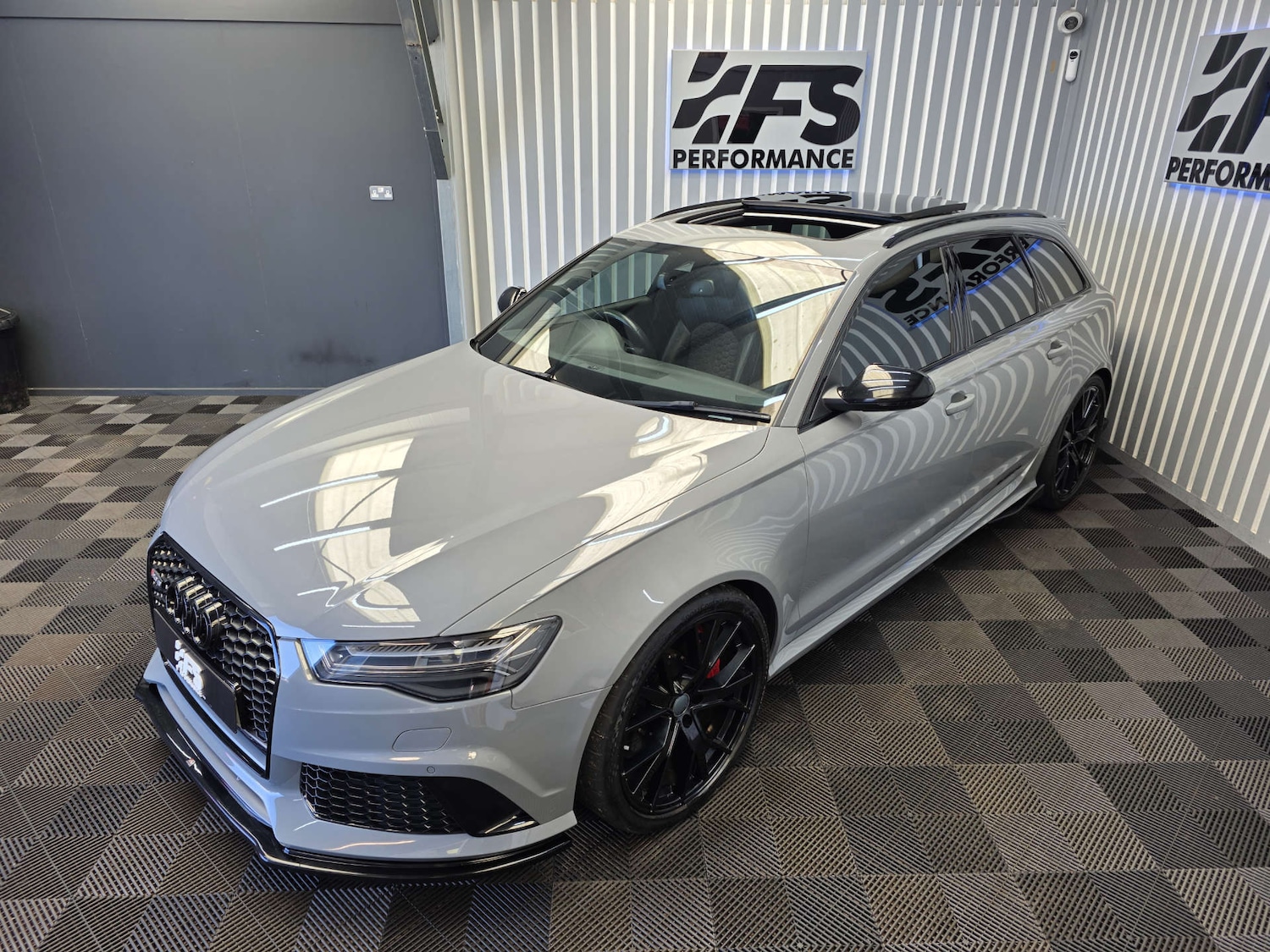 Used Audi RS6 2017 for sale - 78179617: Photo 16