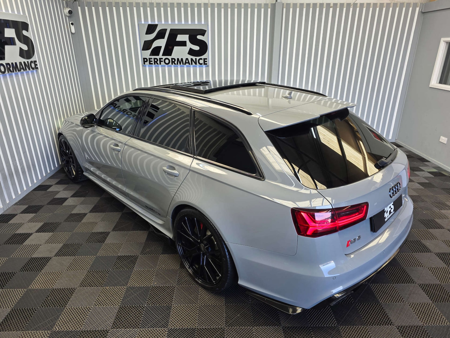 Used Audi RS6 2017 for sale - 78179617: Photo 17