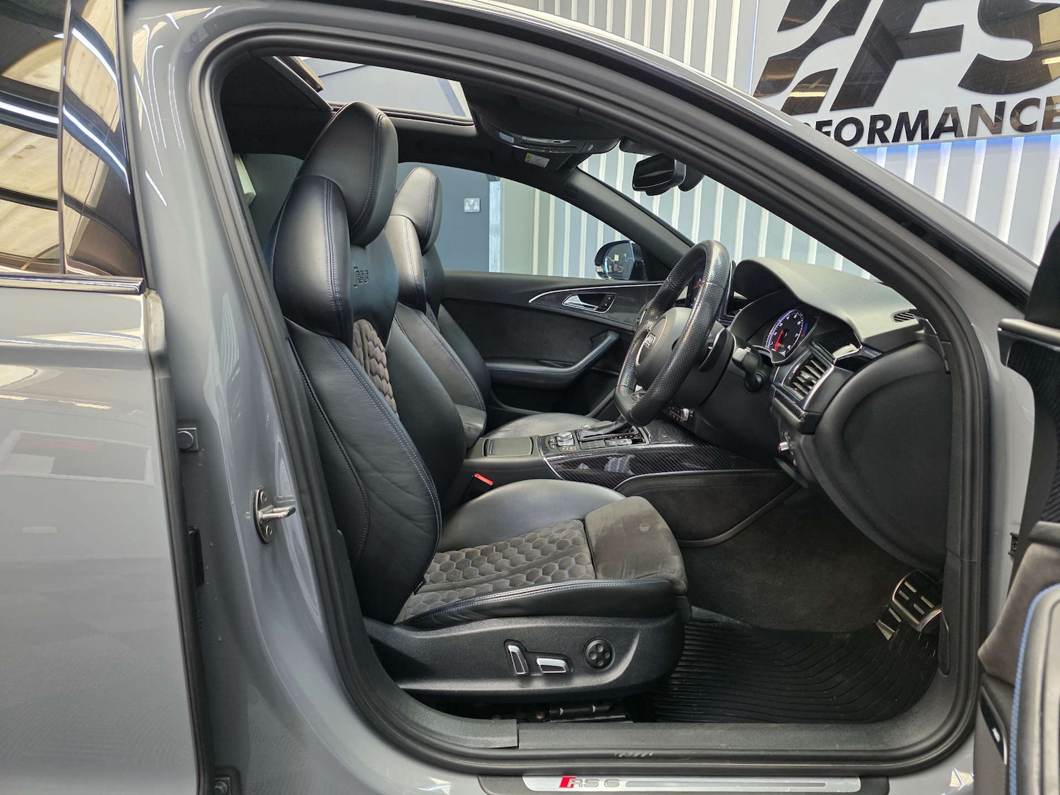 Used Audi RS6 2017 for sale - 78179617: Photo 39