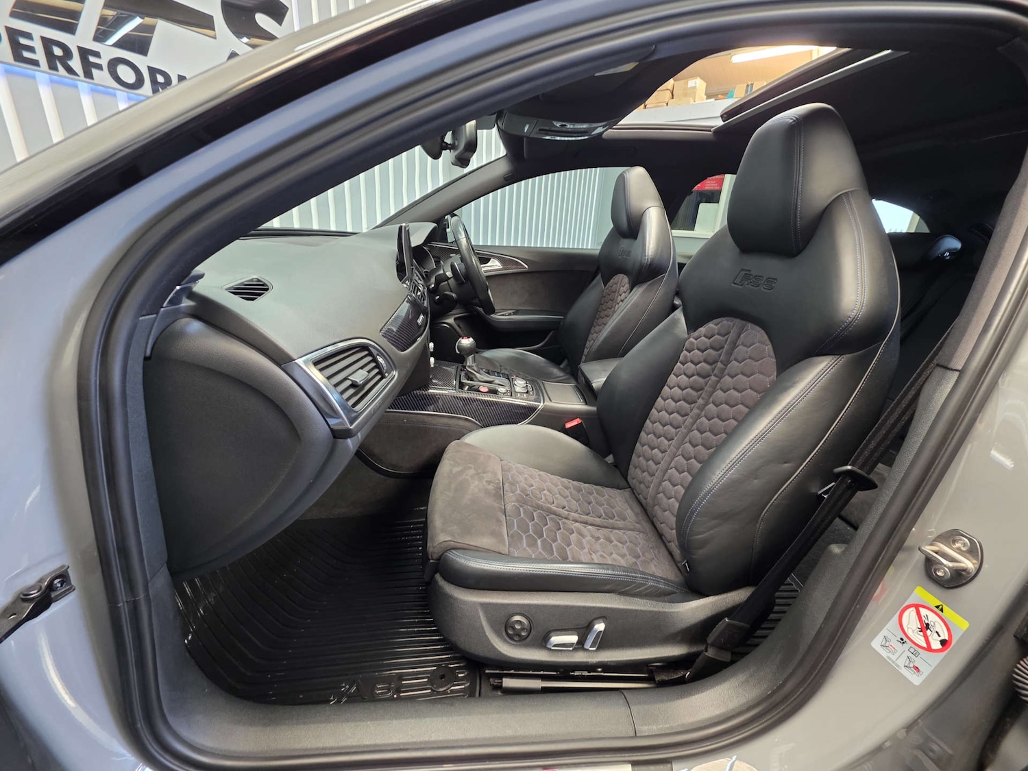 Used Audi RS6 2017 for sale - 78179617: Photo 9