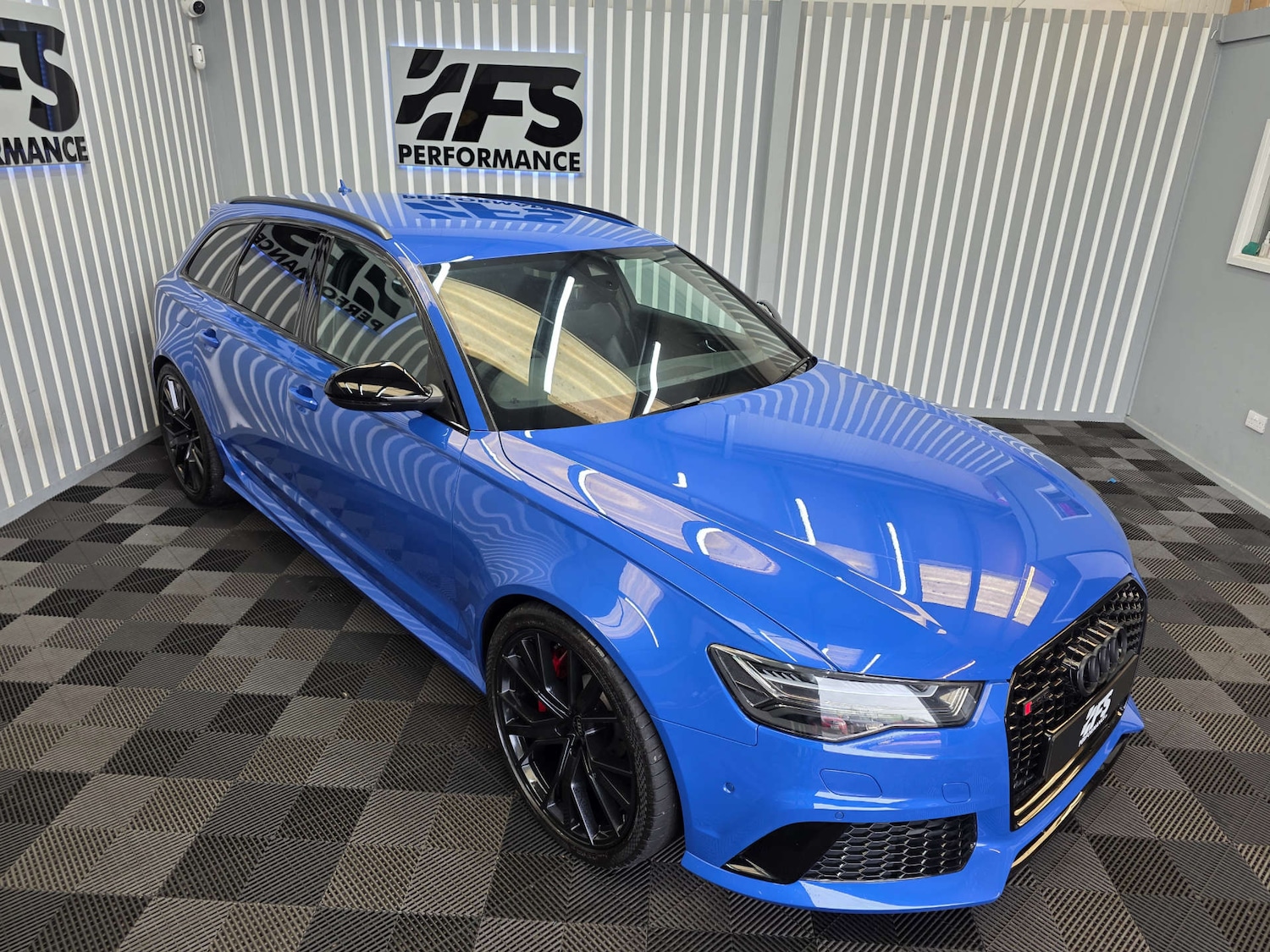 Used Audi RS6 Avant 2018 for sale - 76132451: Photo 14