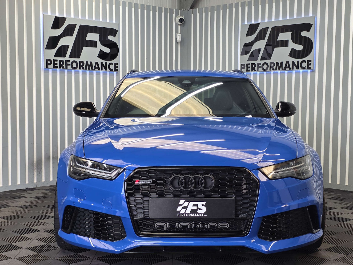 Used Audi RS6 Avant 2018 for sale - 76132451: Photo 2