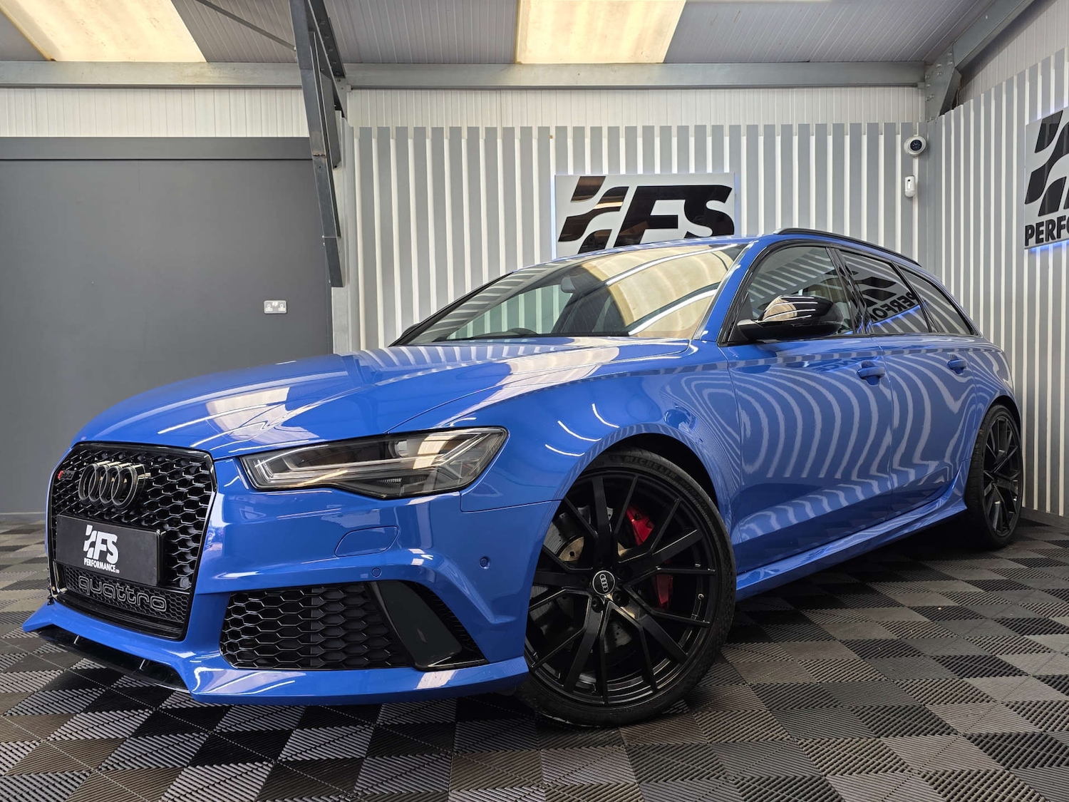 Used Audi RS6 Avant 2018 for sale - 76132451: Photo 3