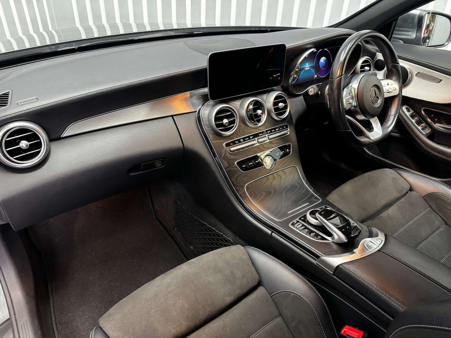 Used Mercedes-Benz C Class 2019 for sale - 76601835: Photo 9