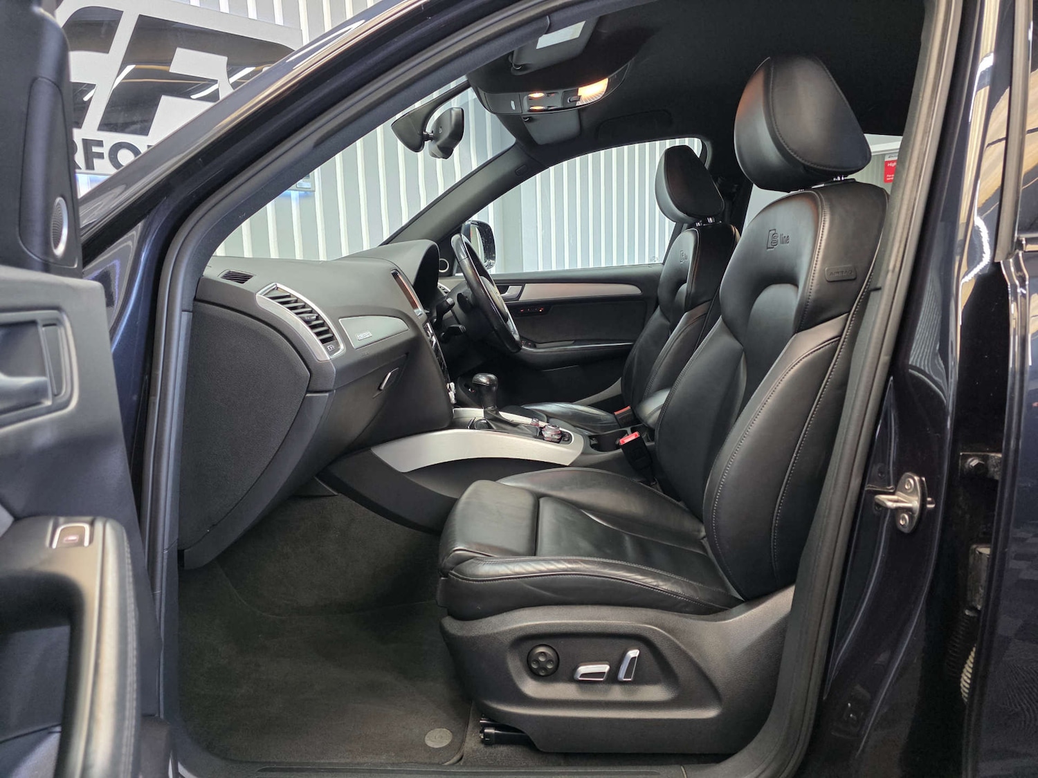 Used Audi Q5 2016 for sale - 76936755: Photo 43