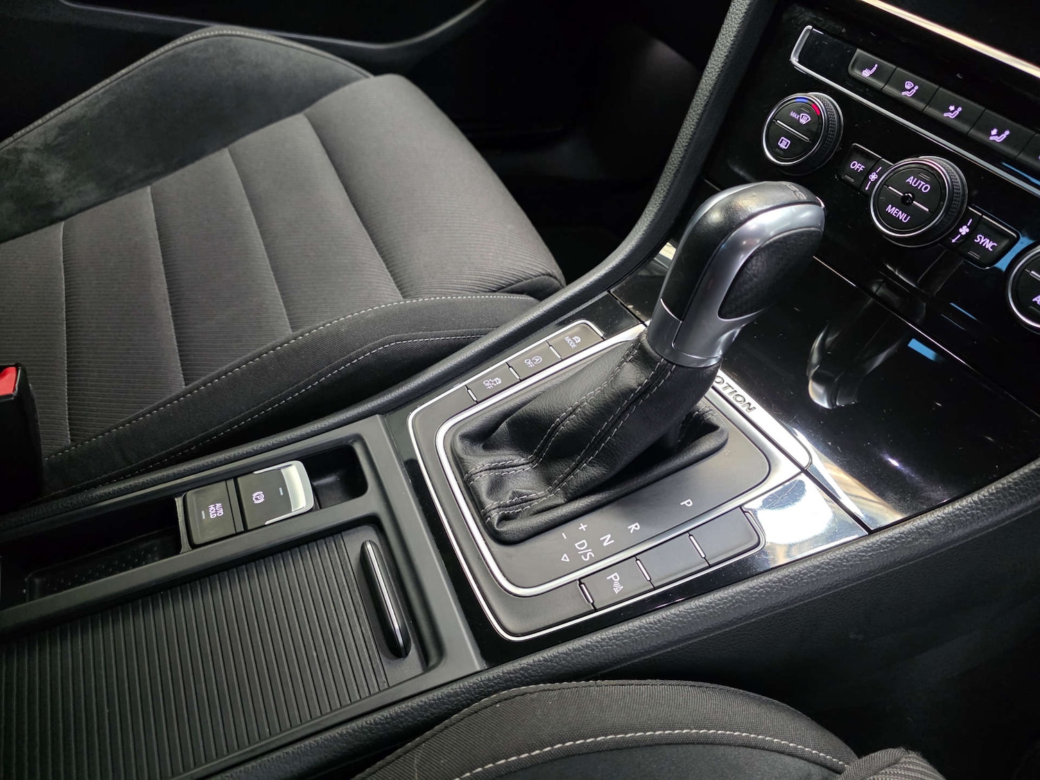 Used Volkswagen Golf 2018 for sale - 77080226: Photo 10