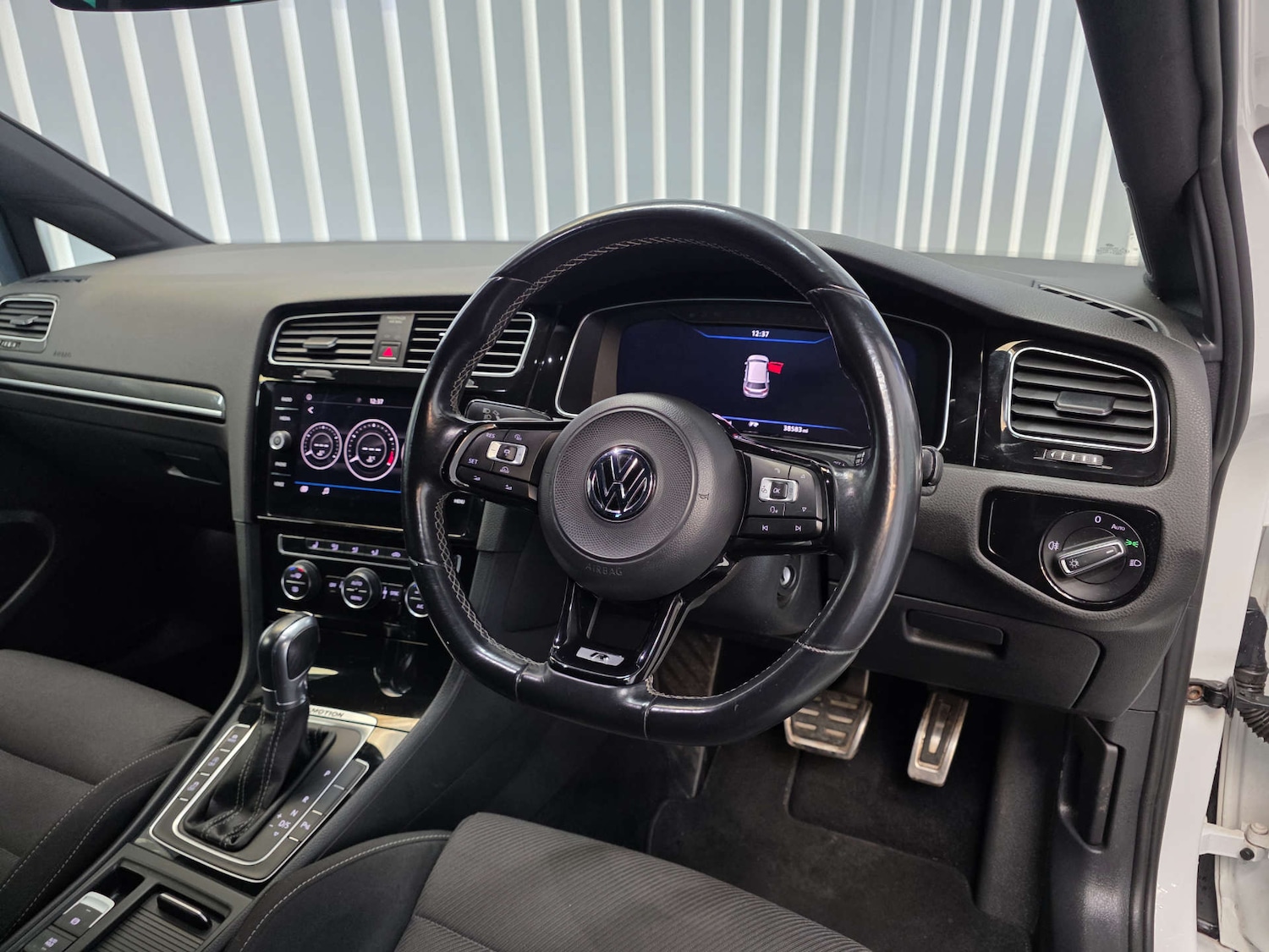Used Volkswagen Golf 2018 for sale - 77080226: Photo 21
