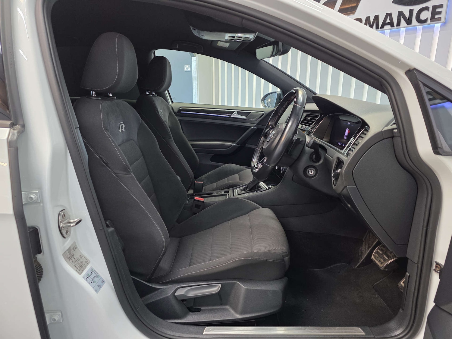 Used Volkswagen Golf 2018 for sale - 77080226: Photo 42