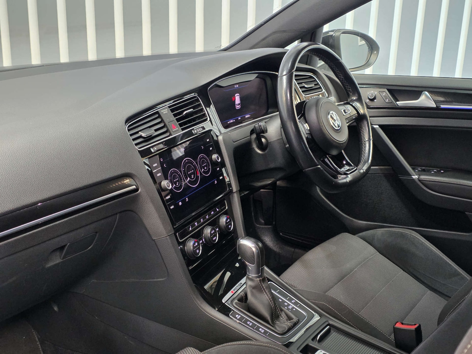 Used Volkswagen Golf 2018 for sale - 77080226: Photo 44